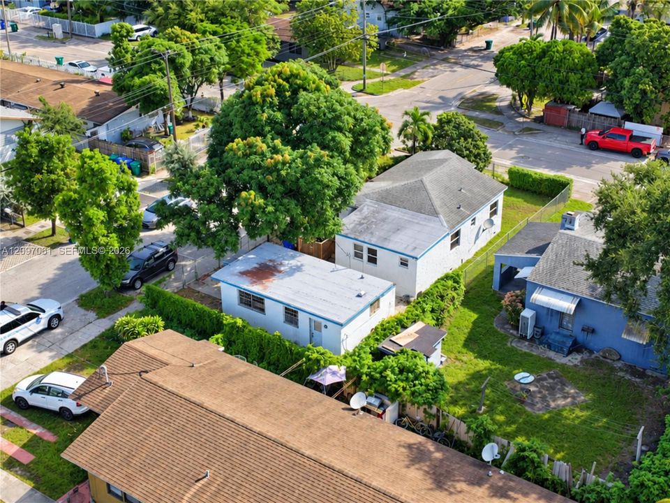 En Venta: $590,000 (0 camas, 0 baños, 1465 Pies cuadrados)