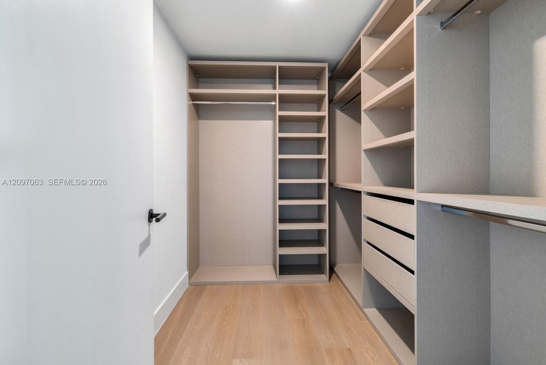 Closet 3