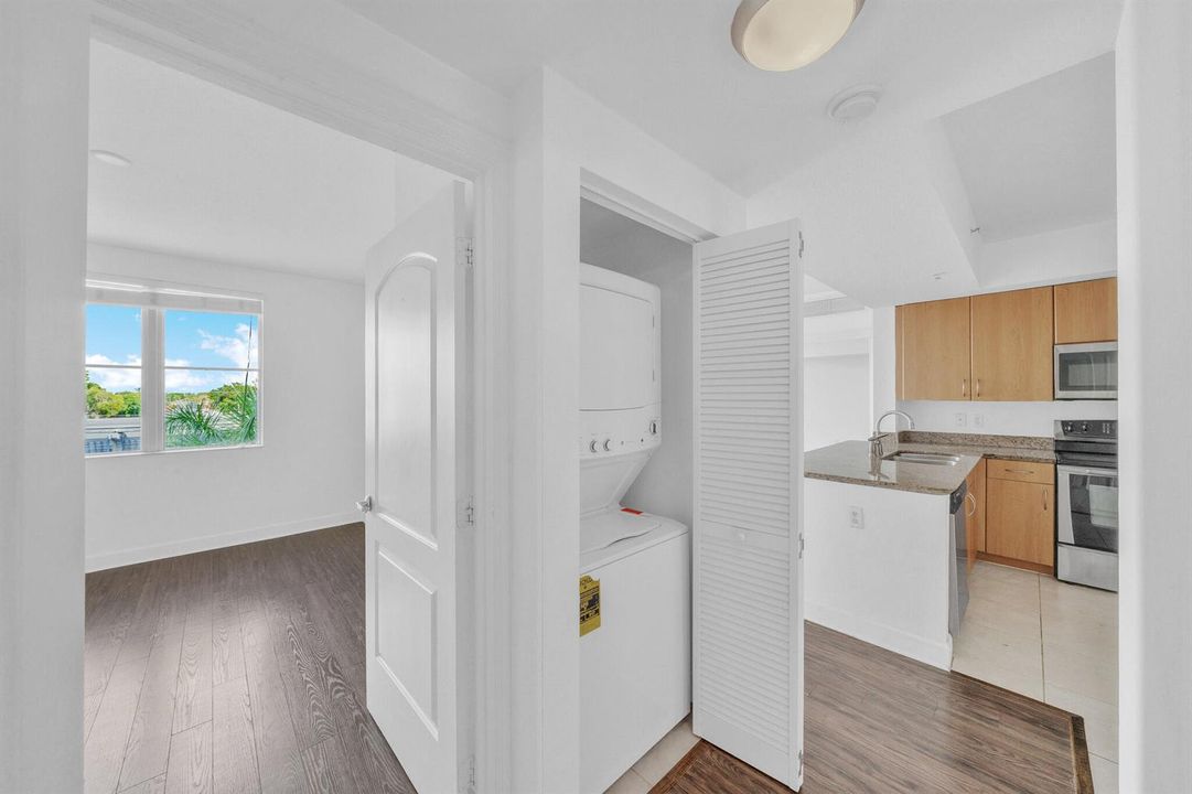 20 Laundry Closet