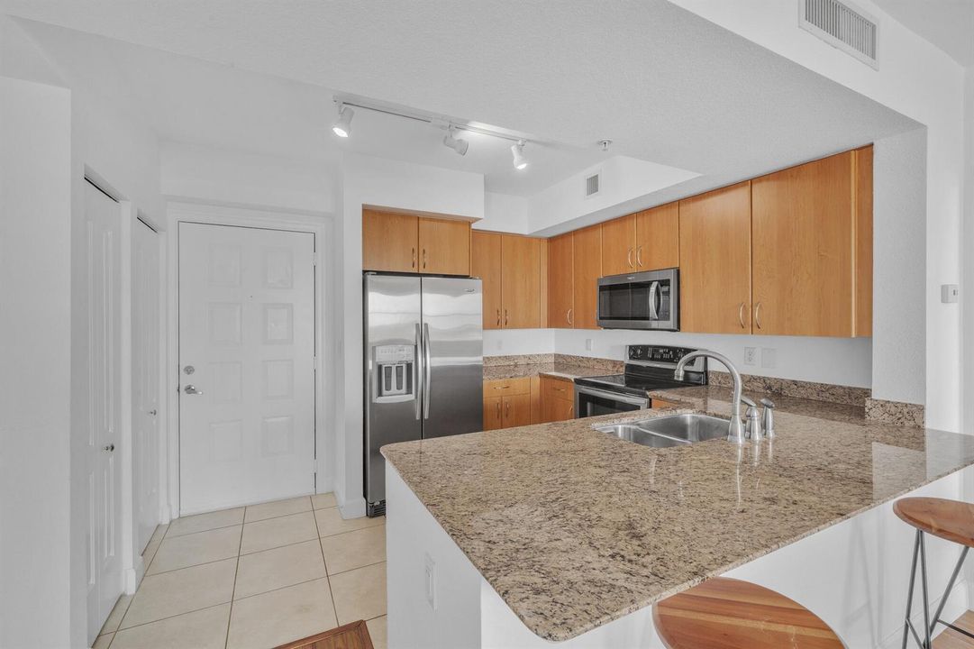 6 Kitchen (1)