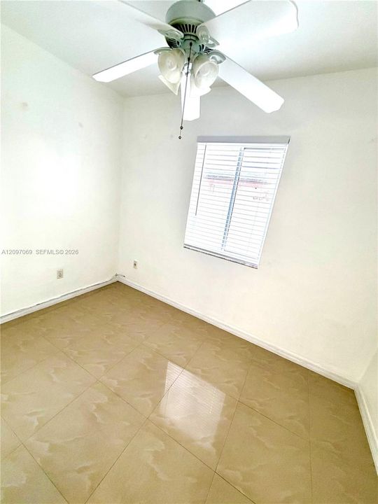 For Rent: $2,450 (2 beds, 2 baths, 900 Square Feet)