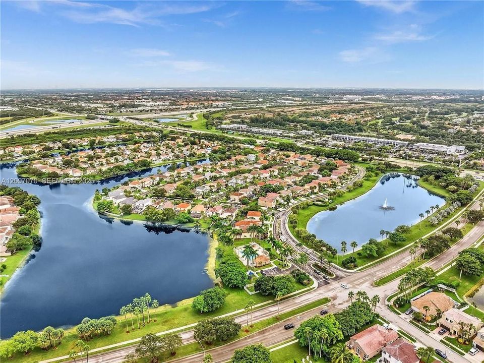 На продажу: $720,000 (3 спален, 2 ванн, 1692 Квадратных фут)