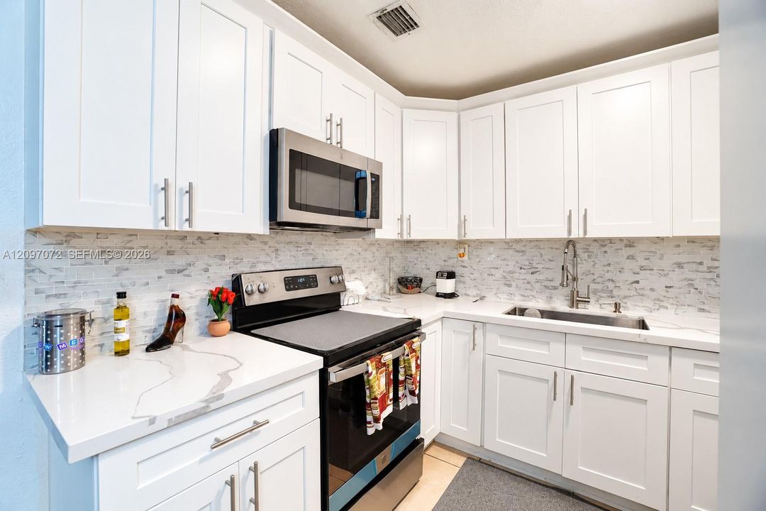 En Venta: $499,500 (3 camas, 2 baños, 1134 Pies cuadrados)