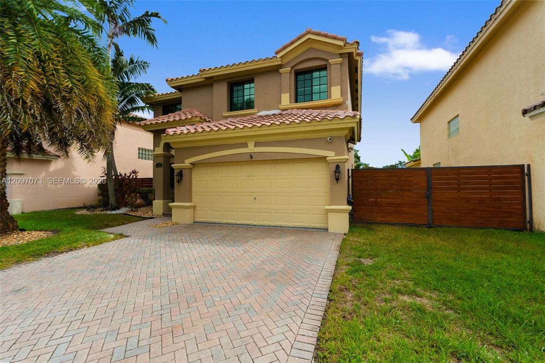 For Sale: $725,900 (4 beds, 2 baths, 2428 Square Feet)