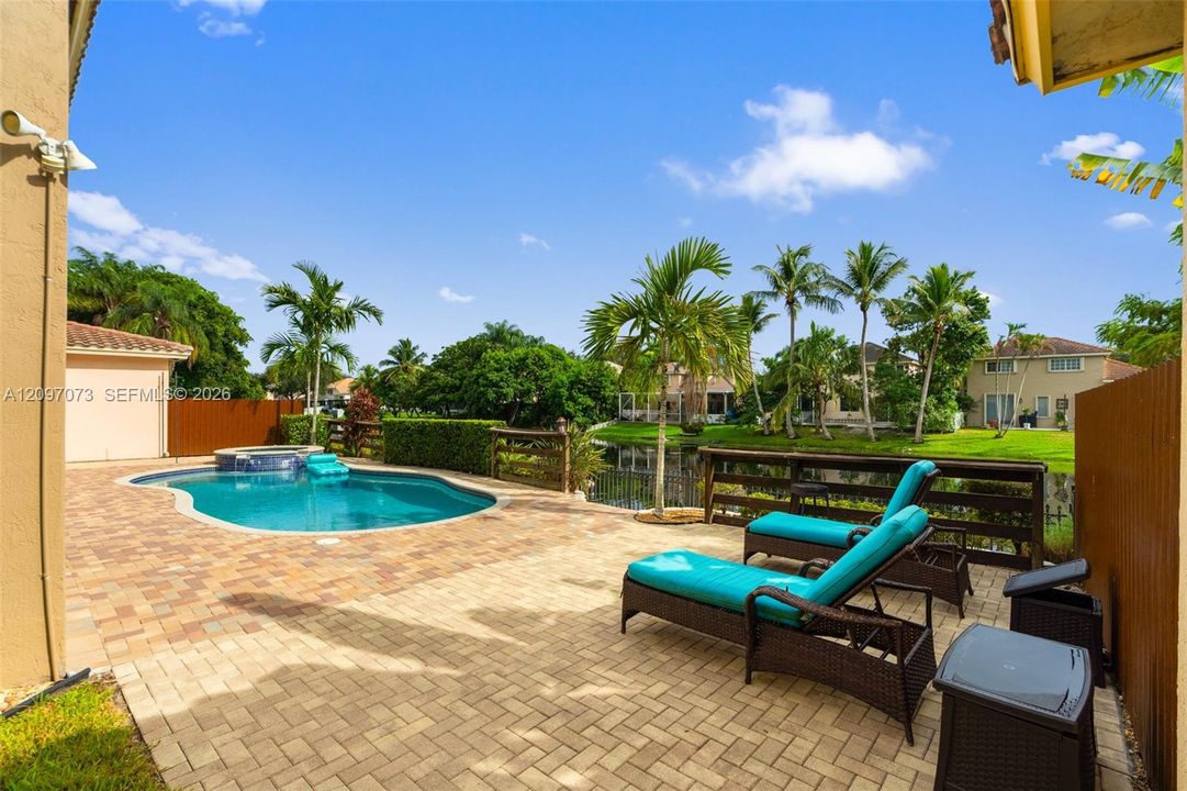 For Sale: $725,900 (4 beds, 2 baths, 2428 Square Feet)