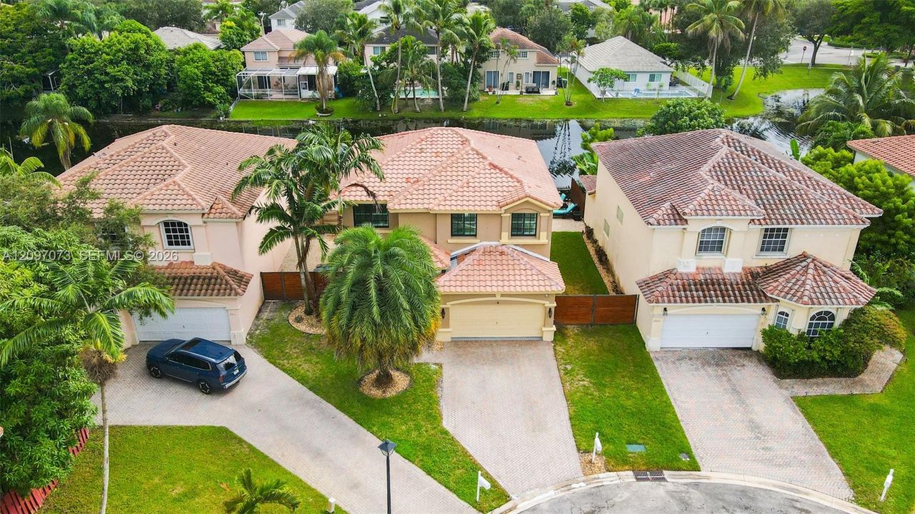 For Sale: $725,900 (4 beds, 2 baths, 2428 Square Feet)