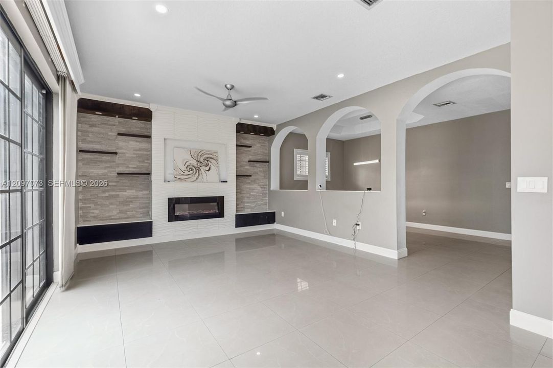 For Sale: $725,900 (4 beds, 2 baths, 2428 Square Feet)