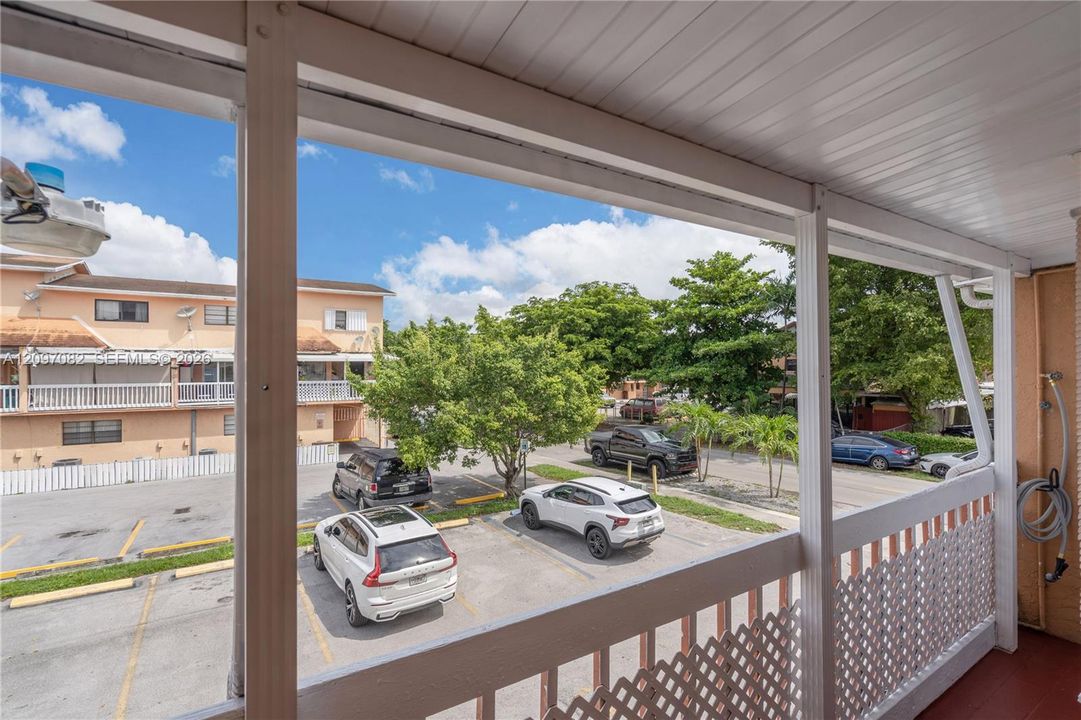 En Venta: $250,000 (2 camas, 1 baños, 856 Pies cuadrados)
