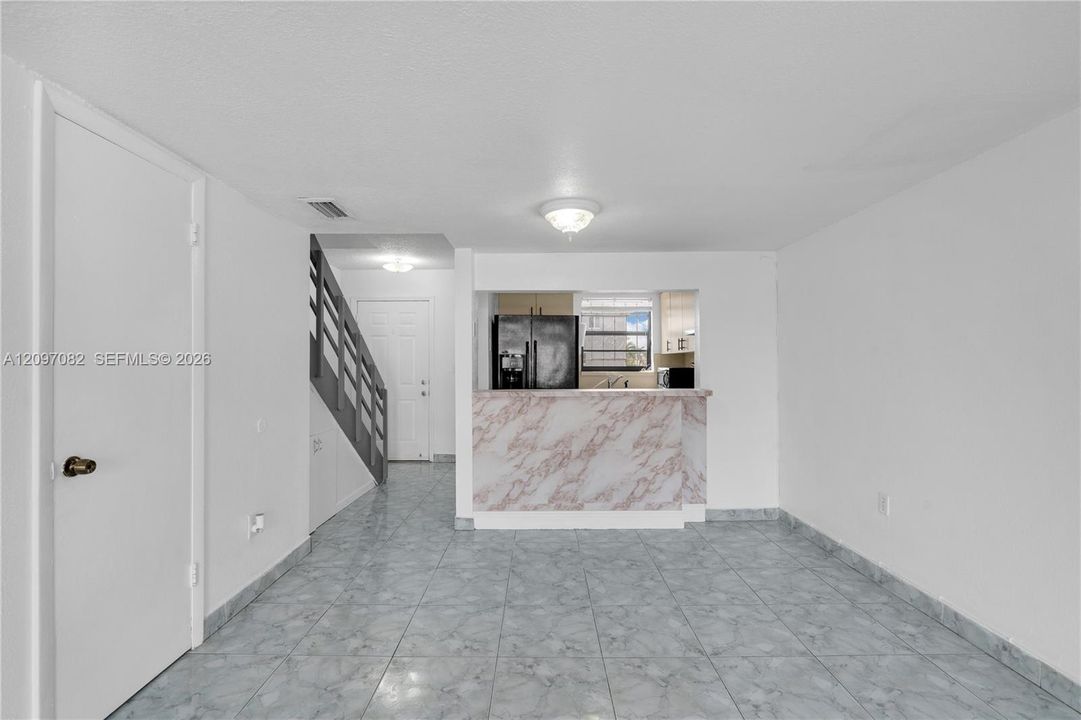 En Venta: $250,000 (2 camas, 1 baños, 856 Pies cuadrados)