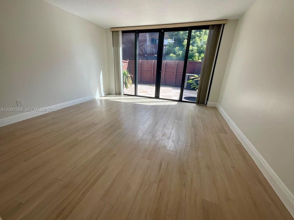 For Rent: $3,000 (2 beds, 2 baths, 1505 Square Feet)