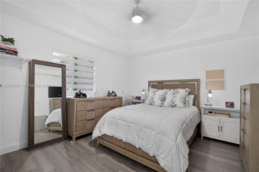 For Sale: $299,000 (3 beds, 2 baths, 1509 Square Feet)