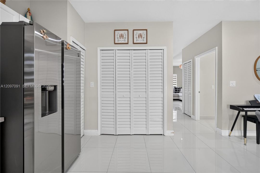 For Sale: $299,000 (3 beds, 2 baths, 1509 Square Feet)