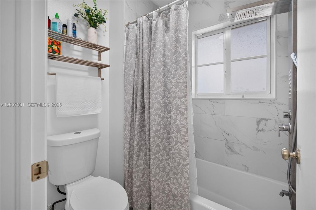 For Sale: $299,000 (3 beds, 2 baths, 1509 Square Feet)