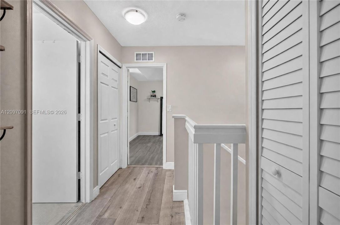 For Sale: $299,000 (3 beds, 2 baths, 1509 Square Feet)