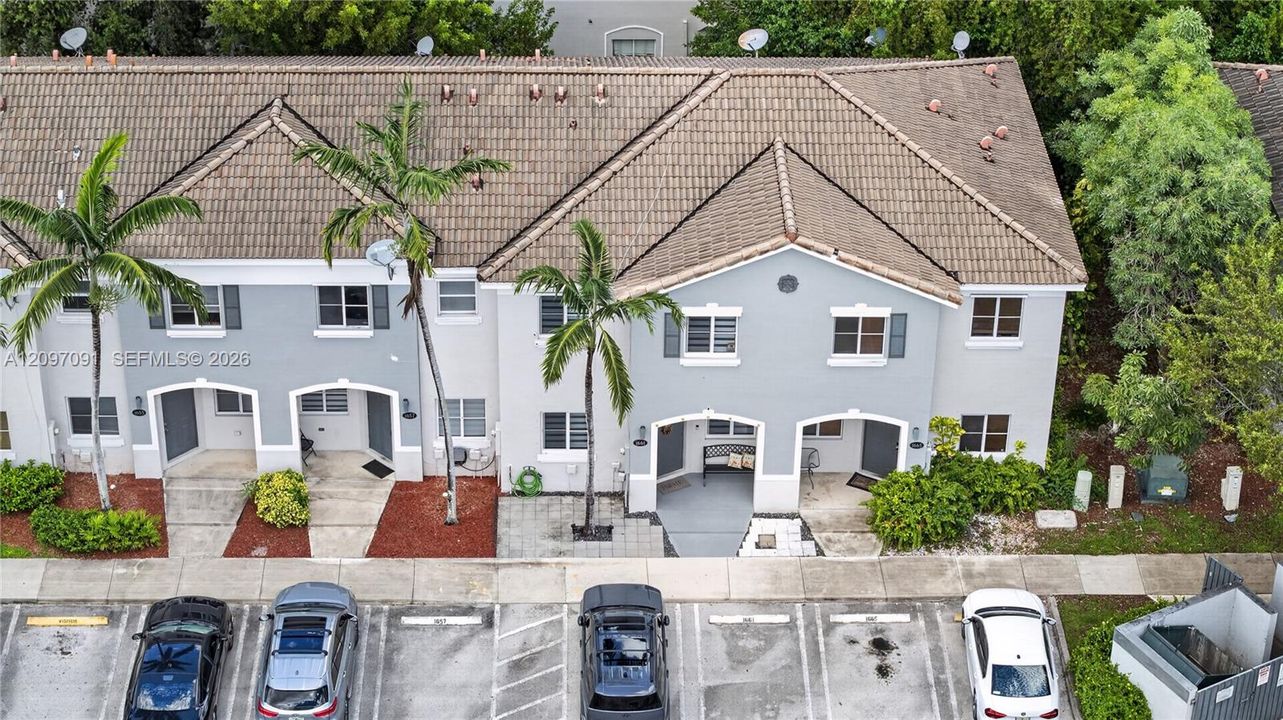For Sale: $299,000 (3 beds, 2 baths, 1509 Square Feet)