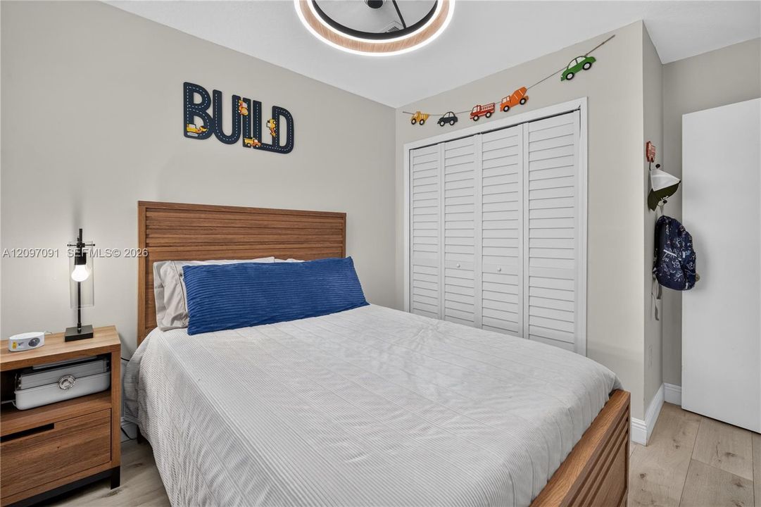 For Sale: $299,000 (3 beds, 2 baths, 1509 Square Feet)
