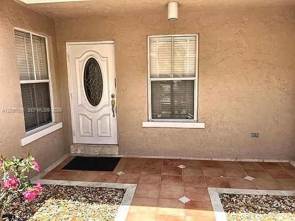 For Rent: $3,300 (4 beds, 2 baths, 1788 Square Feet)