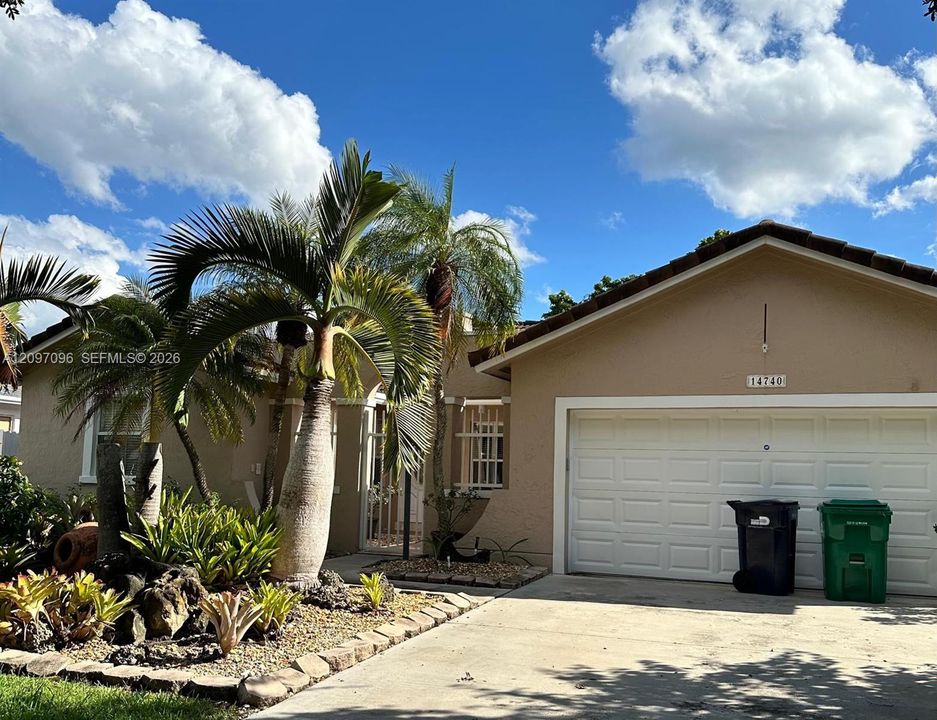 For Rent: $3,300 (4 beds, 2 baths, 1788 Square Feet)