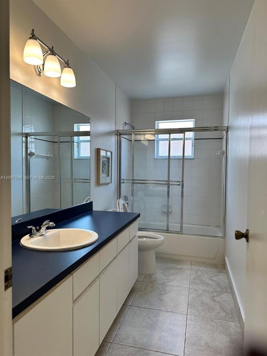 For Rent: $3,300 (4 beds, 2 baths, 1788 Square Feet)