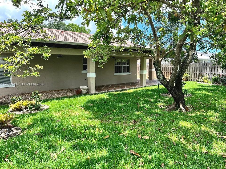 For Rent: $3,300 (4 beds, 2 baths, 1788 Square Feet)