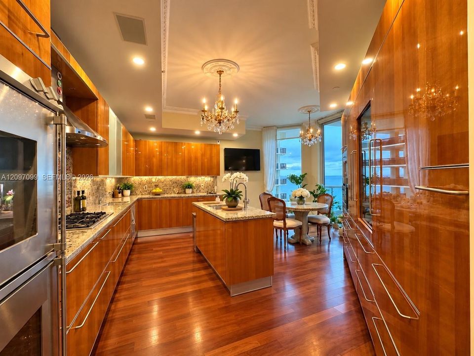 En Venta: $4,300,000 (4 camas, 6 baños, 3735 Pies cuadrados)