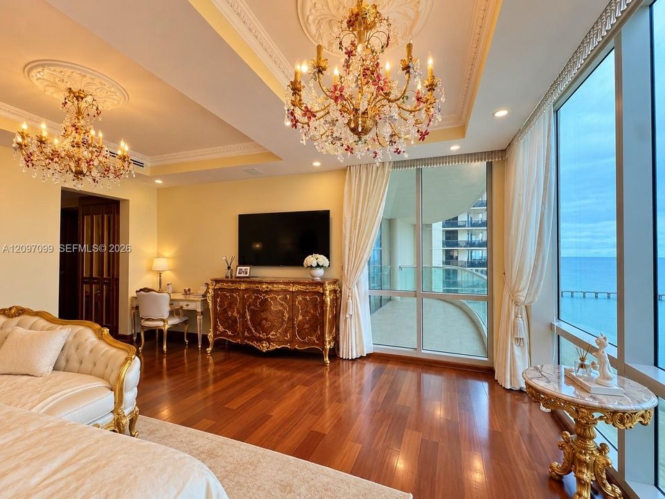 En Venta: $4,300,000 (4 camas, 6 baños, 3735 Pies cuadrados)