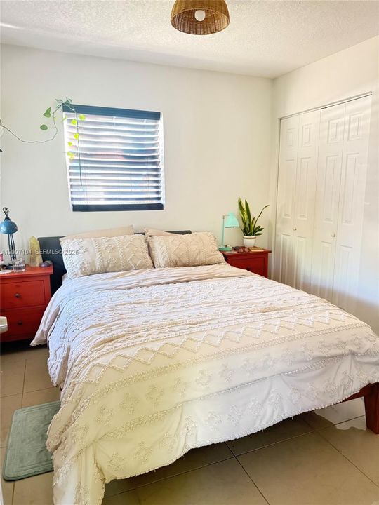 For Sale: $488,000 (3 beds, 2 baths, 910 Square Feet)