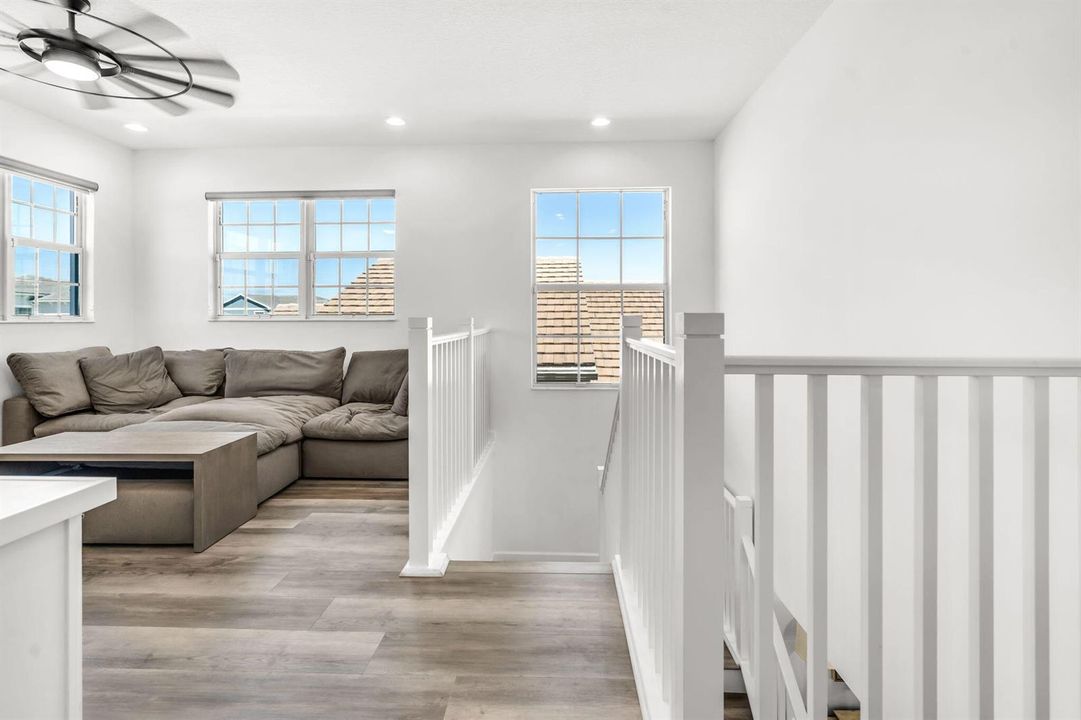 20-web-or-mls-19557Broad-20