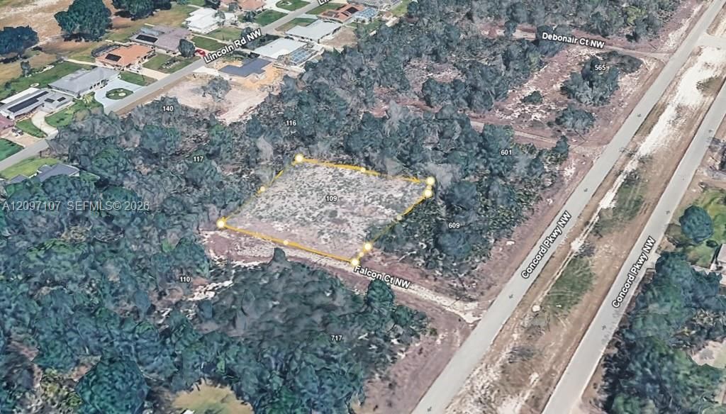 На продажу: $22,000 (0.32 acres)