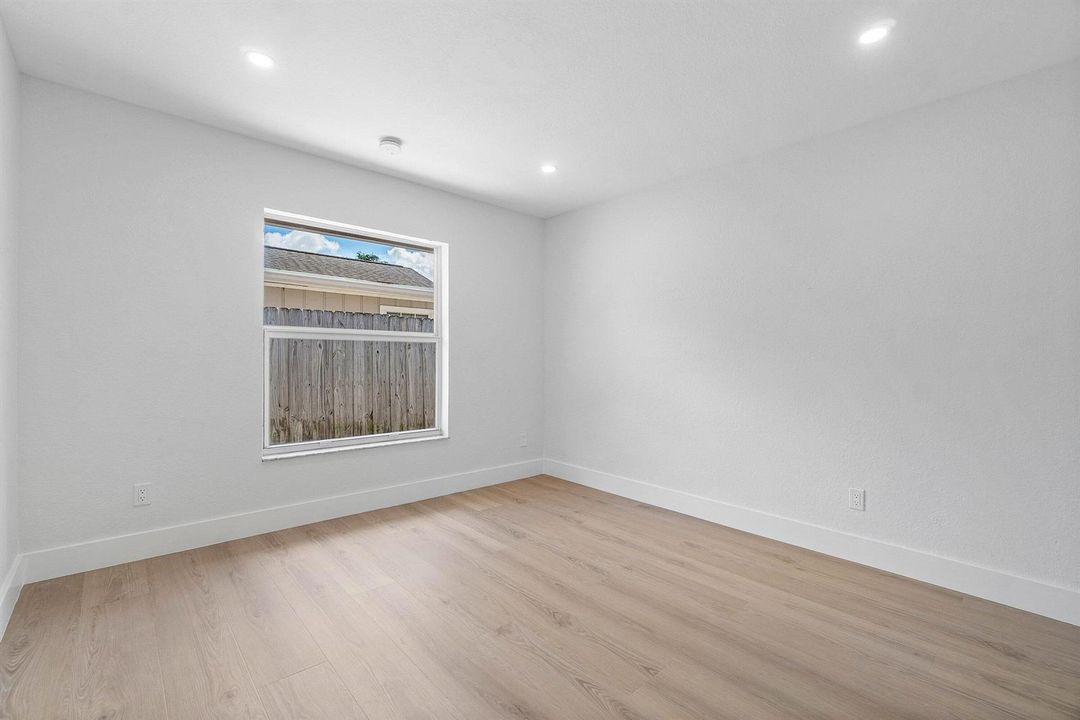 030-4879LincolnRoad-DelrayBeach-FL-33445