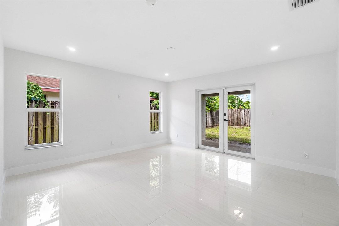 019-4879LincolnRoad-DelrayBeach-FL-33445