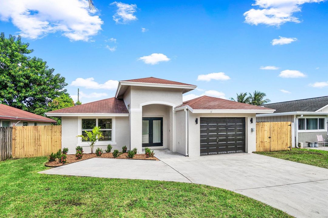 005-4879LincolnRoad-DelrayBeach-FL-33445