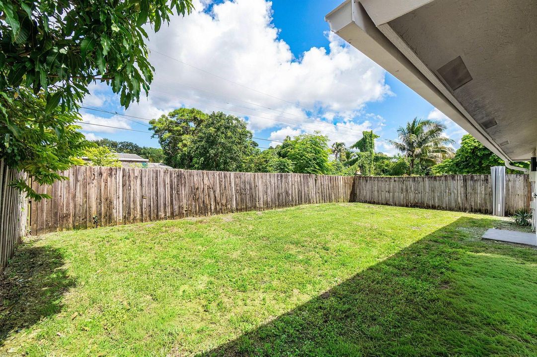 035-4879LincolnRoad-DelrayBeach-FL-33445