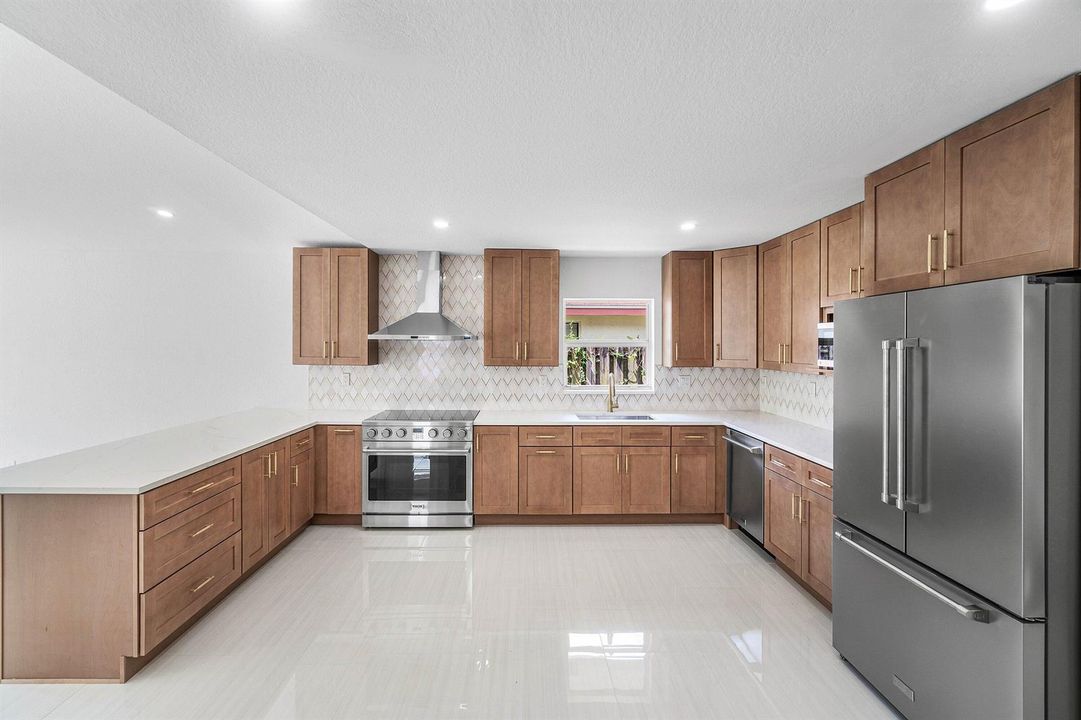 013-4879LincolnRoad-DelrayBeach-FL-33445