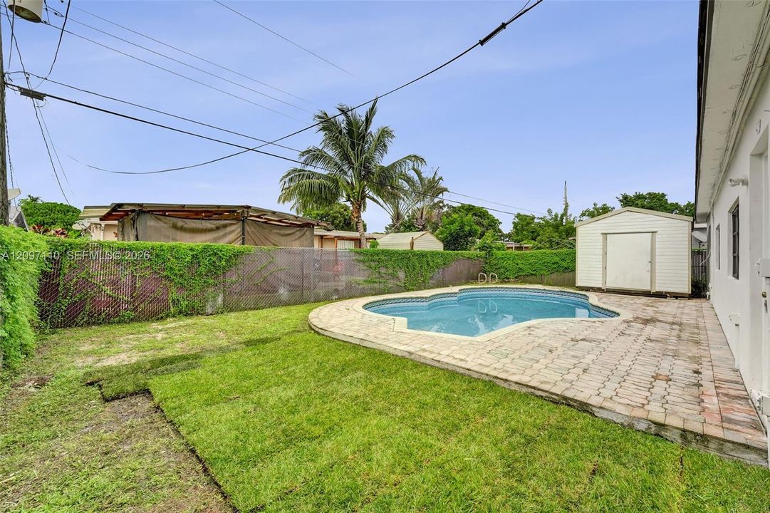En Venta: $639,000 (3 camas, 2 baños, 1992 Pies cuadrados)