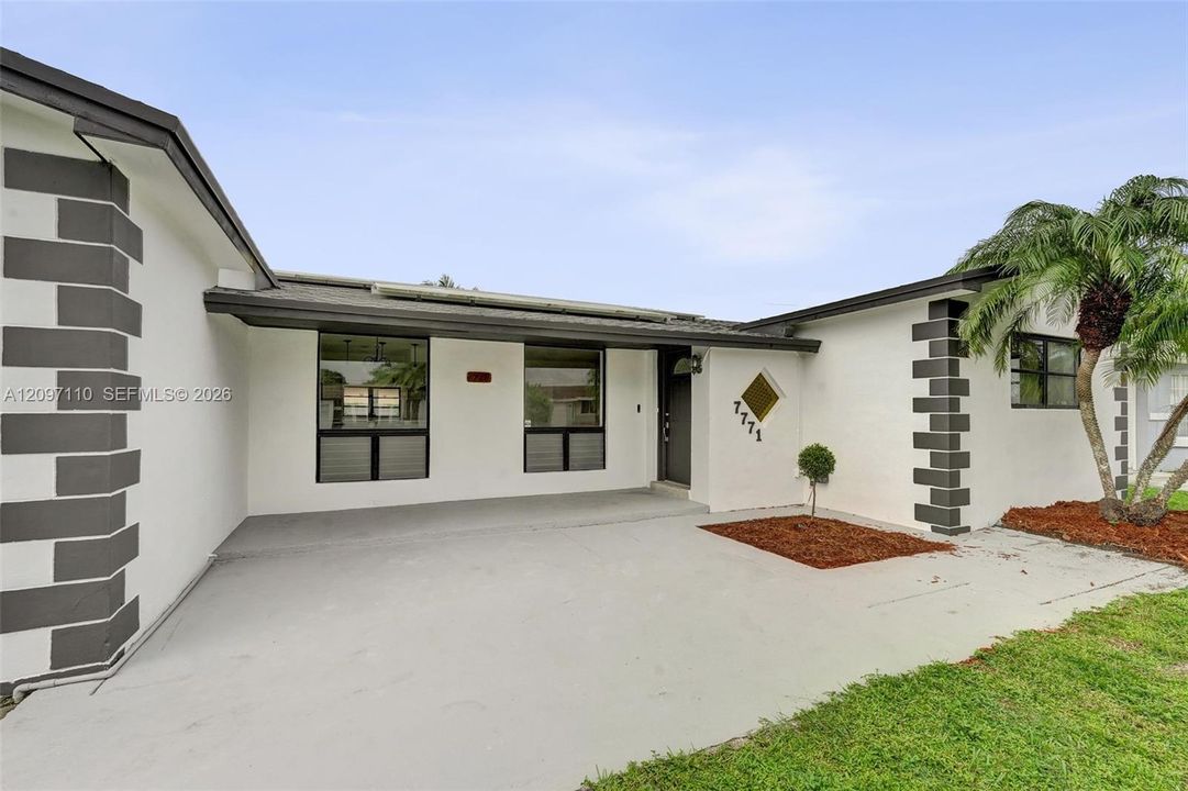 En Venta: $639,000 (3 camas, 2 baños, 1992 Pies cuadrados)