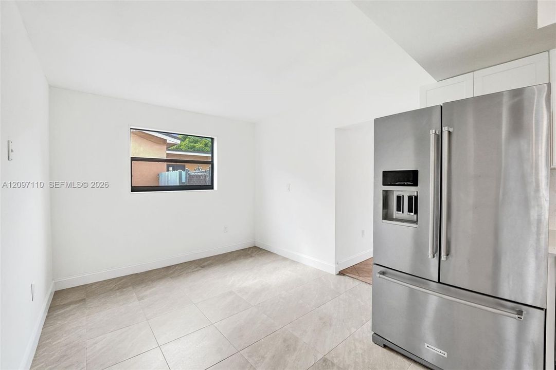 En Venta: $639,000 (3 camas, 2 baños, 1992 Pies cuadrados)
