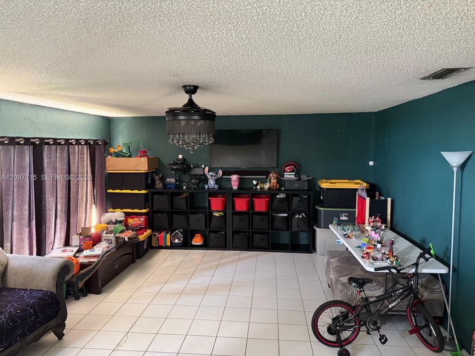 En Venta: $600,000 (3 camas, 2 baños, 0 Pies cuadrados)