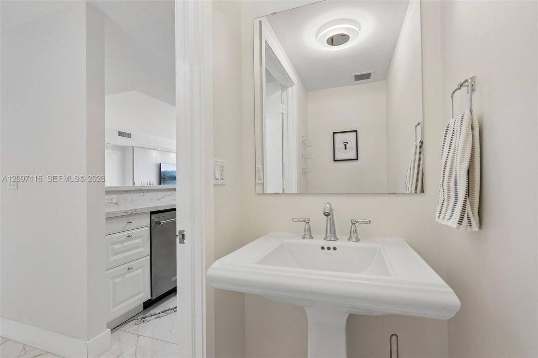 En Venta: $1,595,000 (2 camas, 2 baños, 1540 Pies cuadrados)