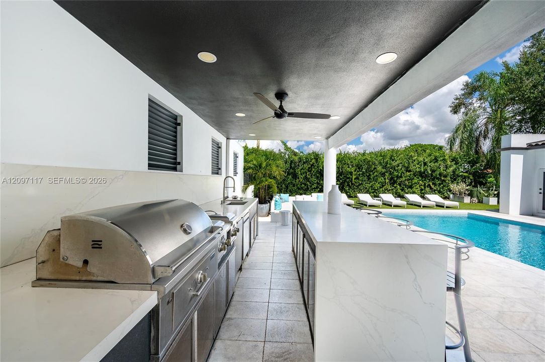 For Sale: $4,290,000 (6 beds, 6 baths, 6062 Square Feet)