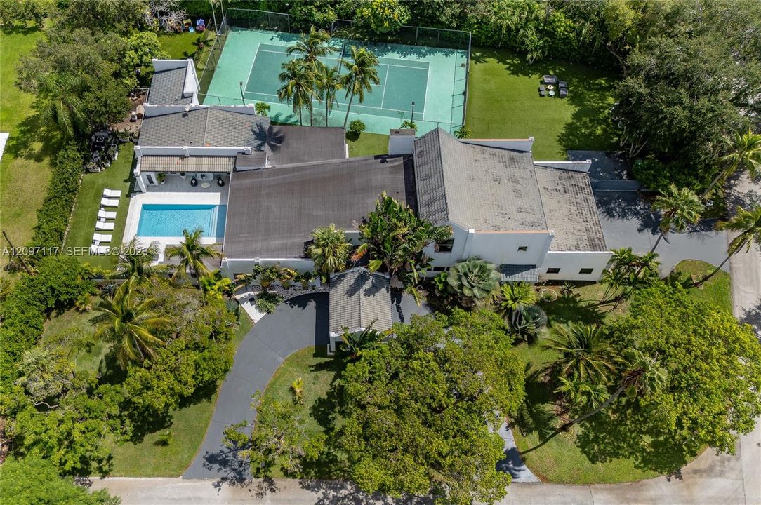 For Sale: $4,290,000 (6 beds, 6 baths, 6062 Square Feet)
