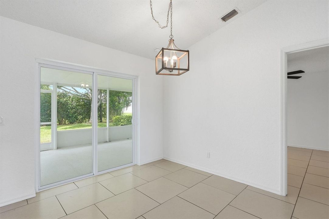 23-web-or-mls-453_SW_Columbus_Dr_09110
