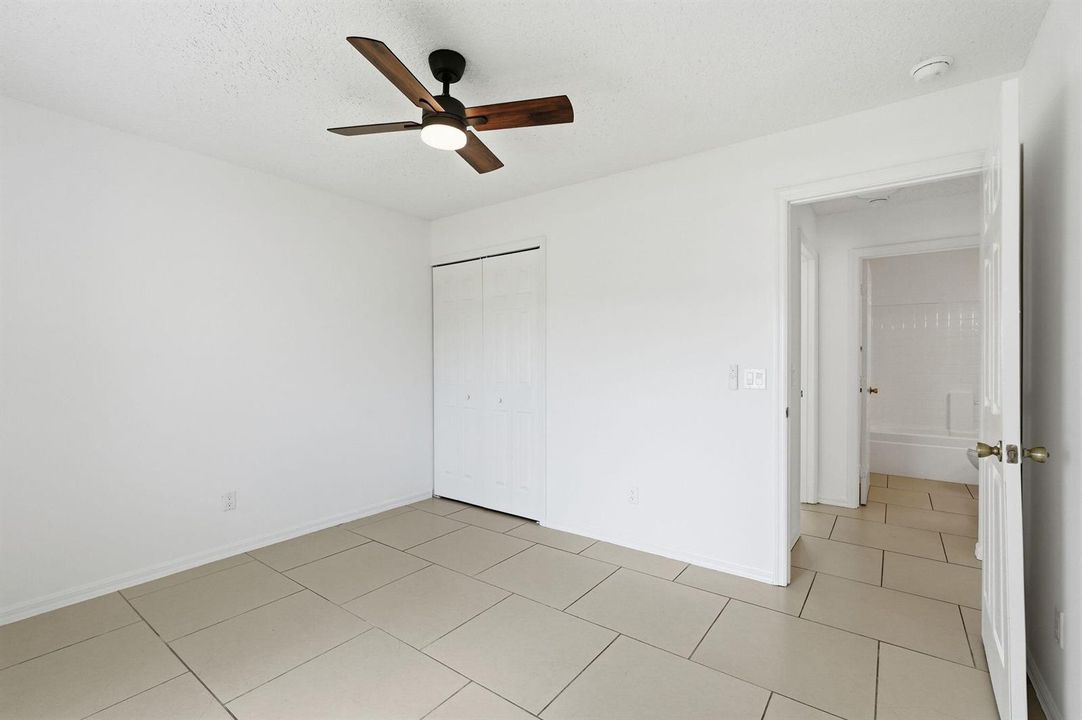 13-web-or-mls-453_SW_Columbus_Dr_09068