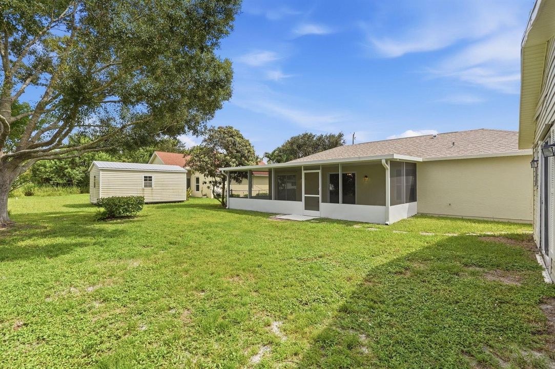 43-web-or-mls-453_SW_Columbus_Dr_09005