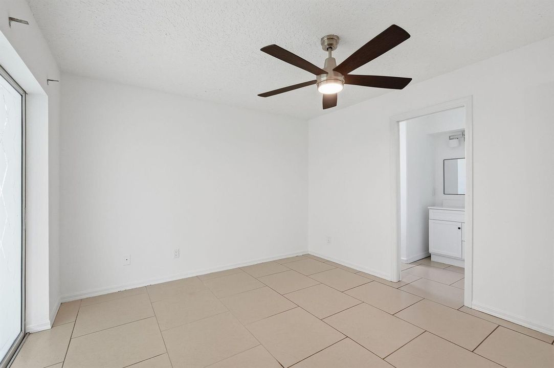 4-web-or-mls-453_SW_Columbus_Dr_09041