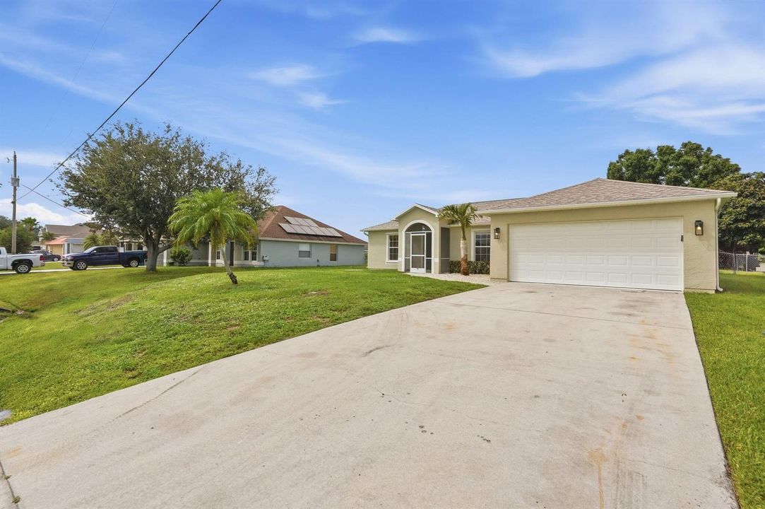 36-web-or-mls-453_SW_Columbus_Dr_09164