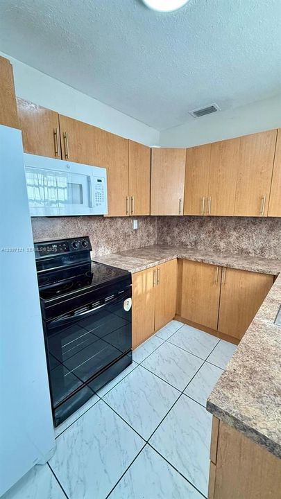 En Renta: $3,900 (4 camas, 2 baños, 1248 Pies cuadrados)