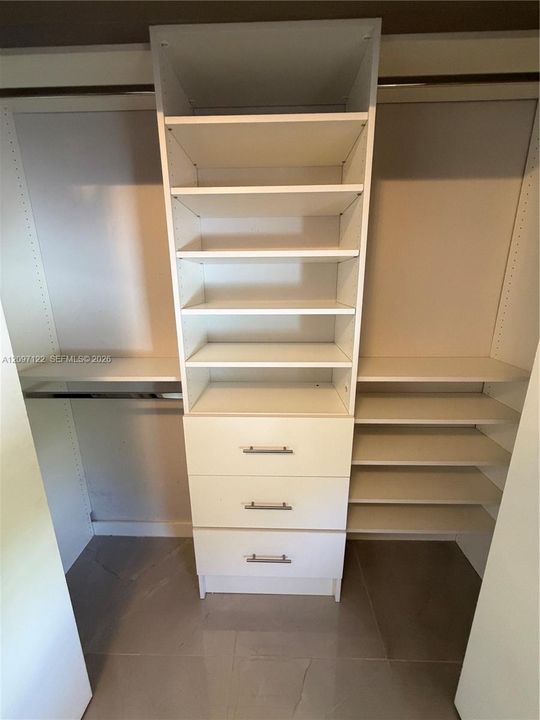 For Rent: $4,000 (3 beds, 2 baths, 1307 Square Feet)