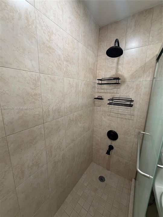 For Rent: $4,000 (3 beds, 2 baths, 1307 Square Feet)