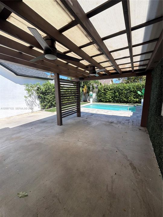 For Rent: $4,000 (3 beds, 2 baths, 1307 Square Feet)